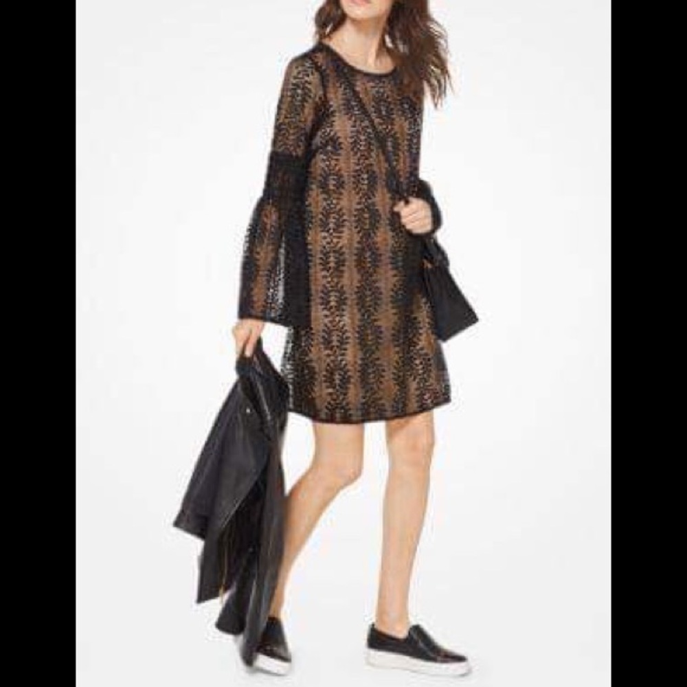 BRAND NEW Michael Kors bell sleeve mini🍸
